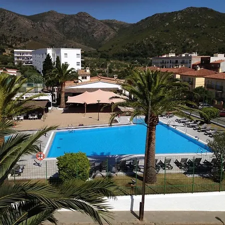 Rescator 115 Resort Roses